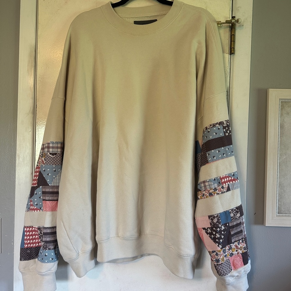 Abercrombie Essential Crew Sweatshirt